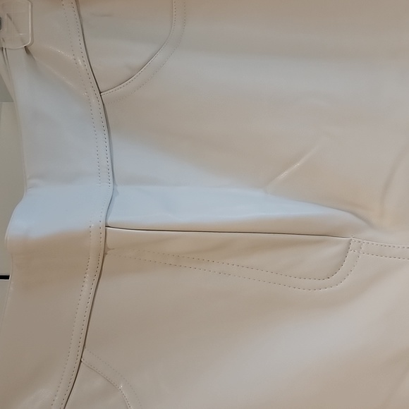 Faux leather pants - Picture 3 of 5